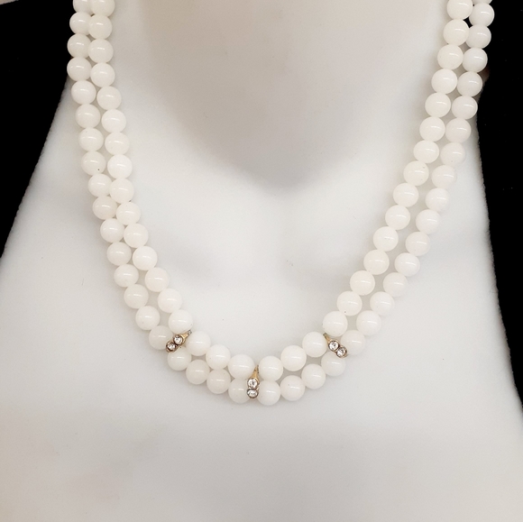GLAM ⚜️ Faux Pearl Double Strand jeweled Necklace - Picture 2 of 5
